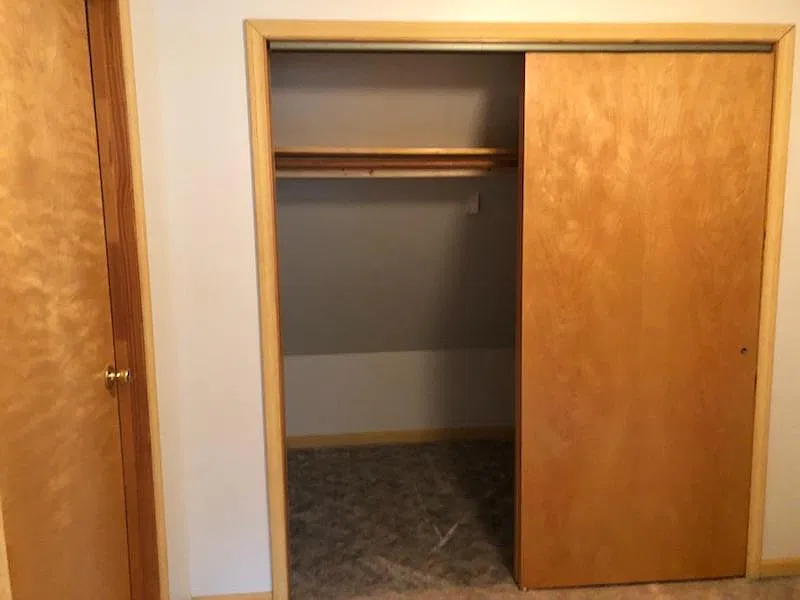 706 Heritage Drive — Photo 3