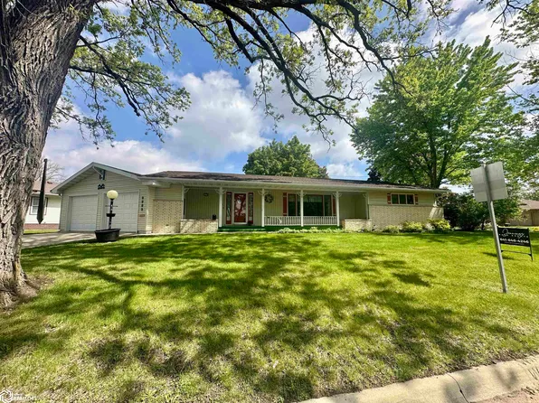 1116 Ellis Ave, Iowa Falls, IA 50126