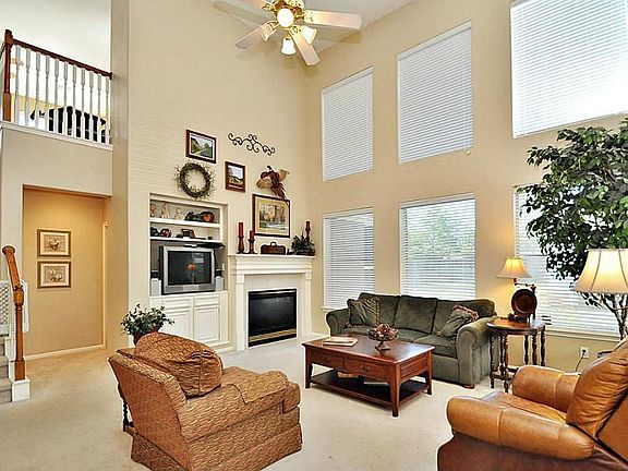 3rd image of 5118 Hollow Branch Dr