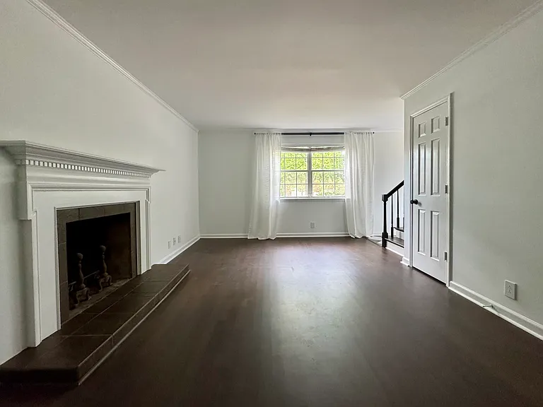 601 Boyd Mill Ave #A6 — Photo 10
