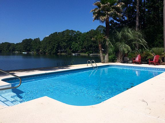 2nd image of 109 Twelve Oaks Ln