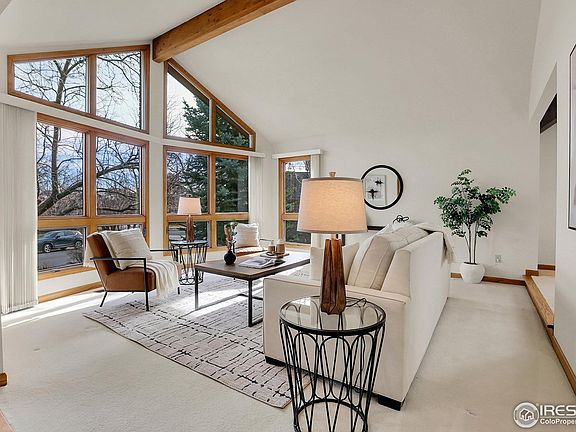 3rd image of 807 Flatirons Ct