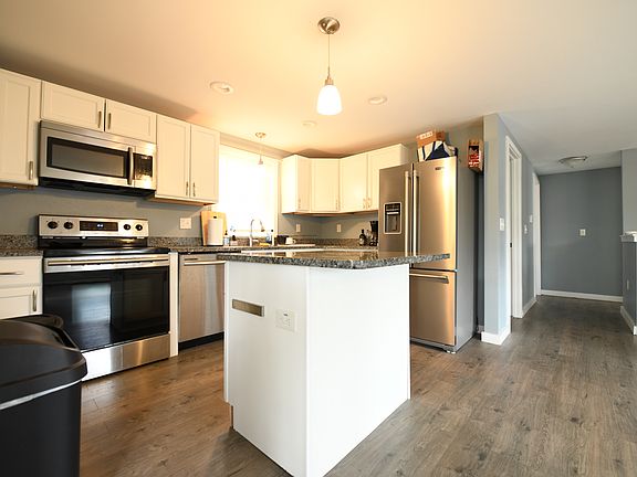 4th image of 3 Spiller Hill Rd