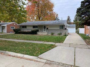 30113 Champine St, Saint Clair Shores, MI 48082