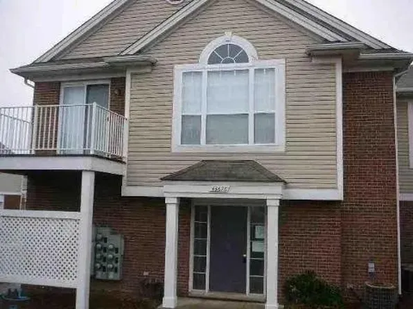 45676 Warwick Dr, Macomb, MI