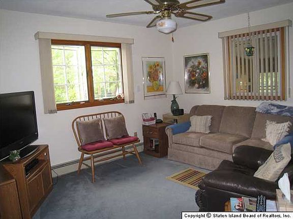 4th image of 228 Winchester Ave