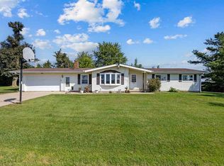 221 Vermont Ave, Clarence, IA 52216