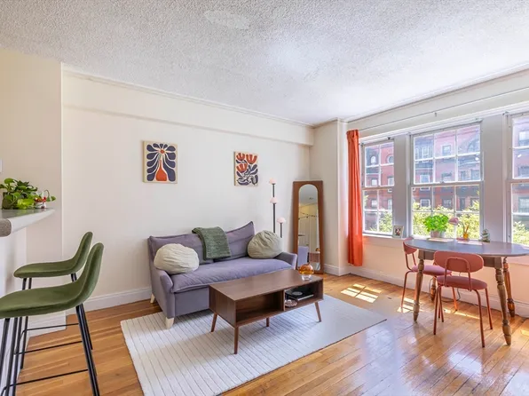 534 Beacon St APT 301, Boston, MA 02215