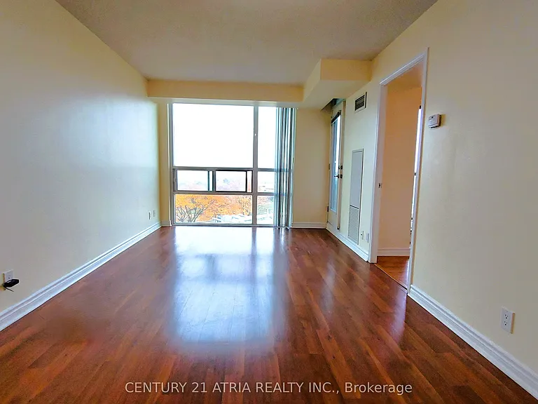 68 Grangeway Ave #808 — Photo 4
