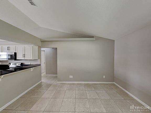 2nd image of 1800 Dahlia Ct
