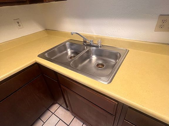5th image of 1448 Brittany Ln #2