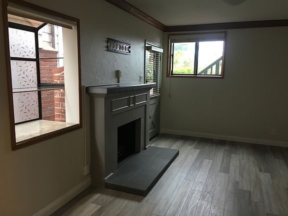 4th image of 2104 Monterey Blvd