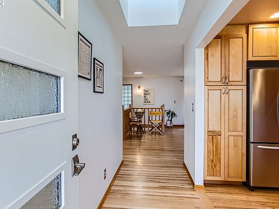 4th image of 6817 Carolina Ln