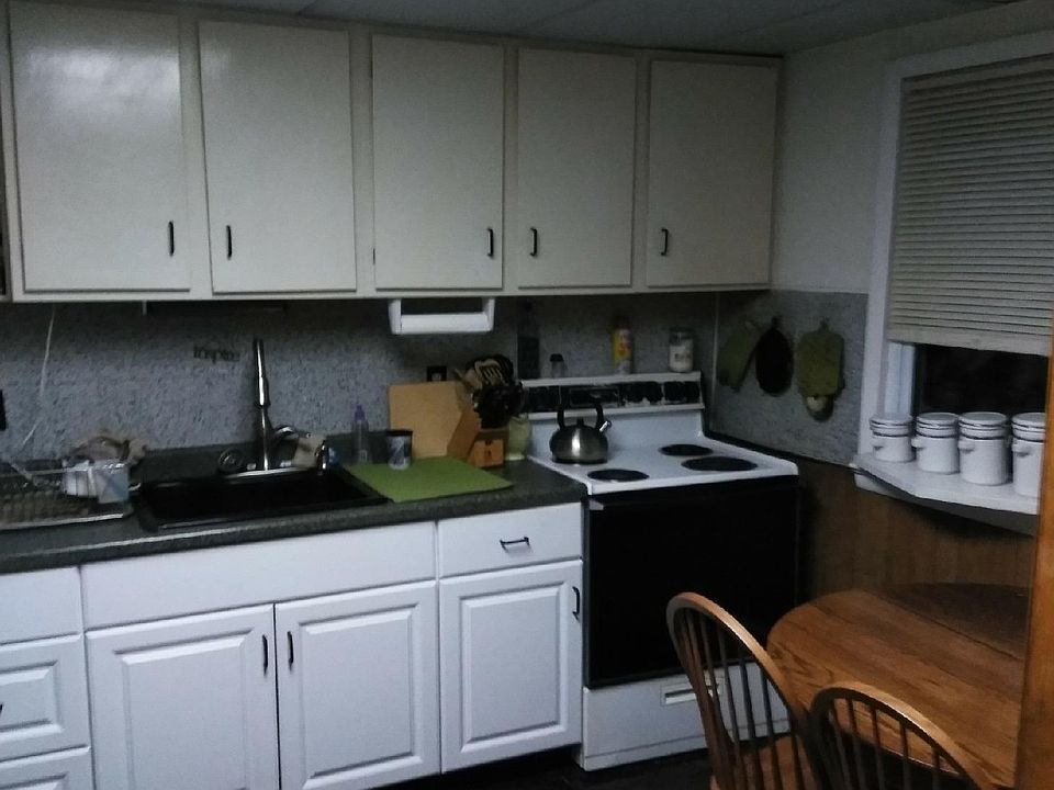 2nd image of 47 Willow Ave #D
