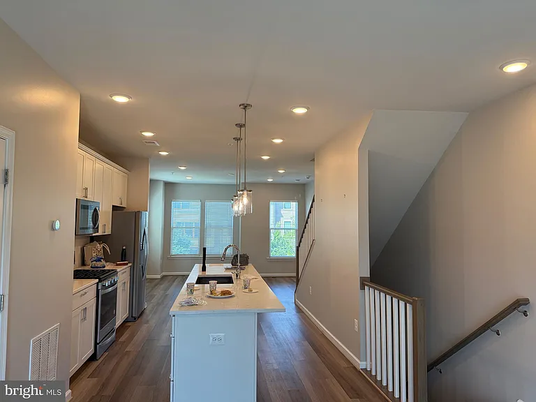 221 Narrowleaf Way — Photo 38