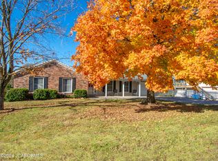 2318 Tanner Bridge Rd, Jefferson City, MO 65101