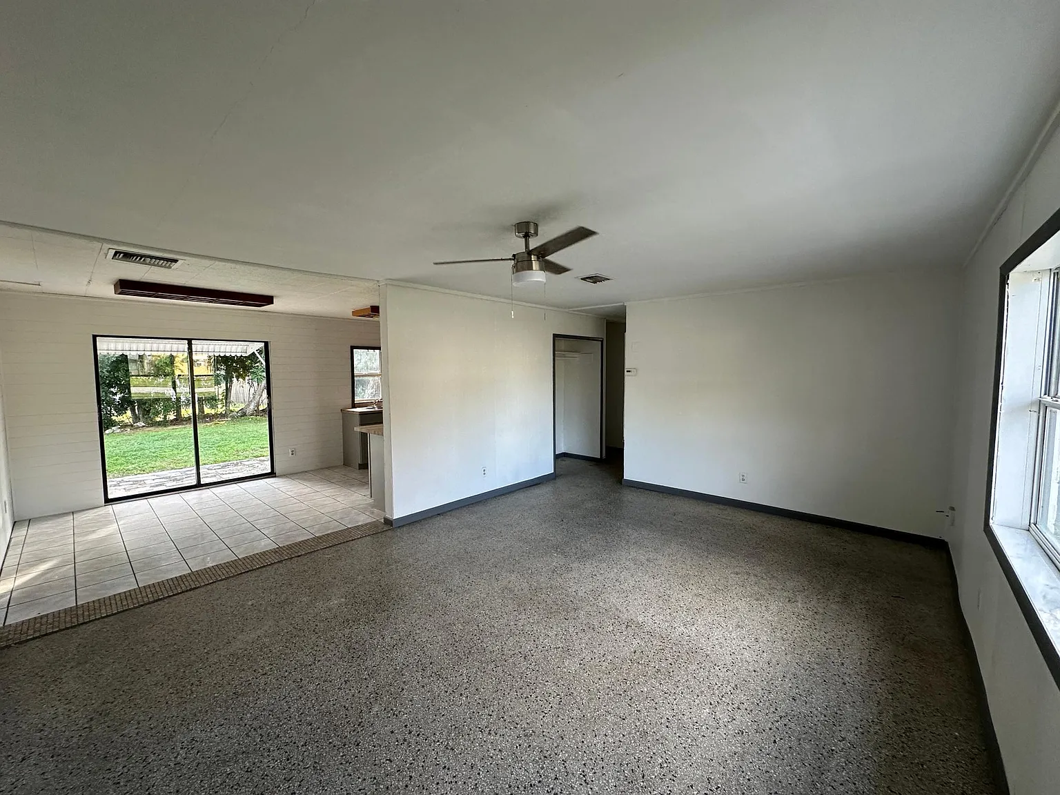 2 bed, 1200 sqft, $1,800 — Photo 3