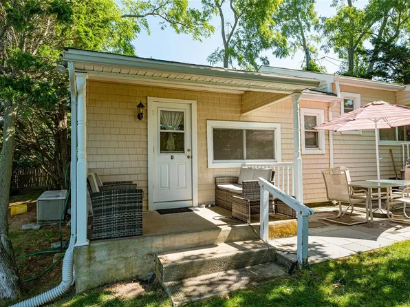 30 Rampasture Road #C, Hampton Bays, NY 11946