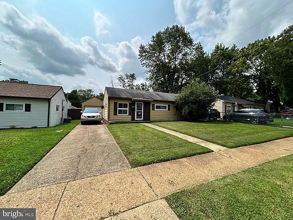 3rd image of 122 Halcyon Dr