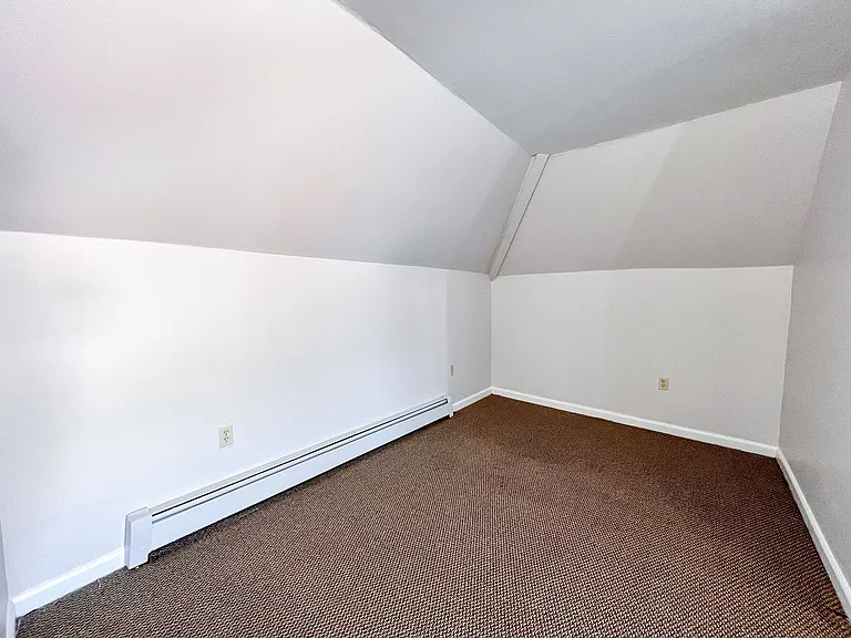 207 Wethersfield Ave — Photo 12