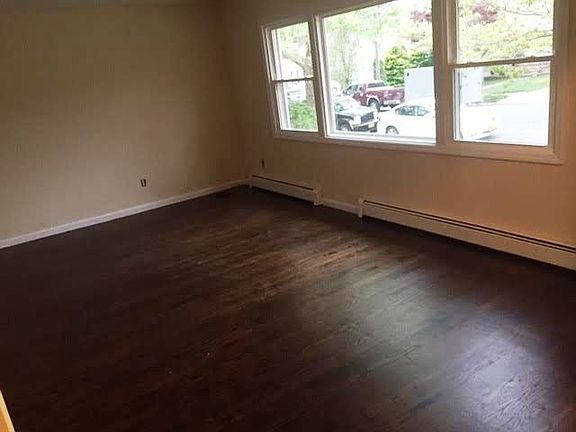 3rd image of 99 Malone Ave