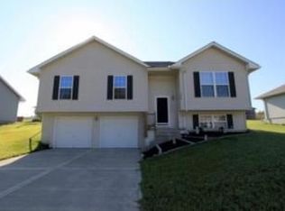 18609 Woodruff St, Smithville, MO 64089