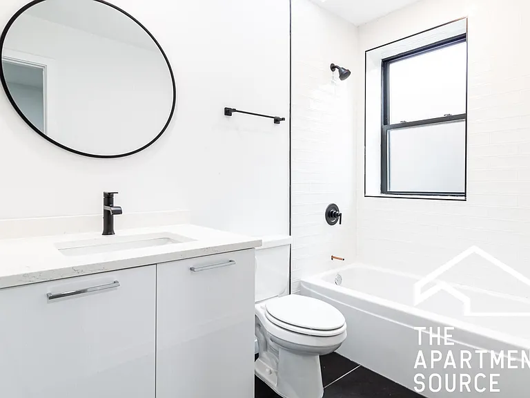 1426 W Jonquil Ter — Photo 15