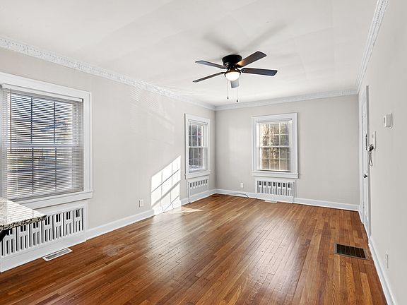 5th image of 8 Felmer Ct