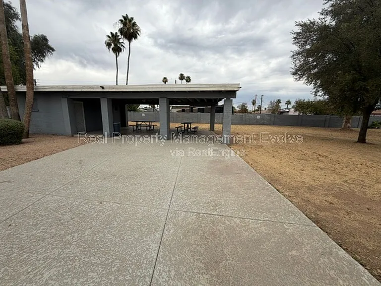 2689 W Ocotillo Rd — Photo 26
