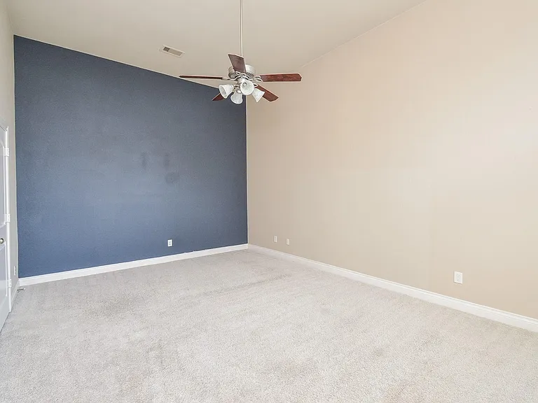 28803 Davenport Dr — Photo 27