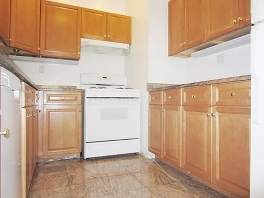 Rented by City Connections Realty | media 17