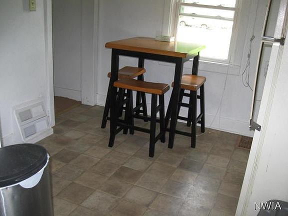 5th image of 2724 S Palmetto St