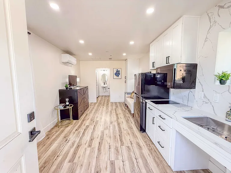 2519 Columbia Street — Photo 15