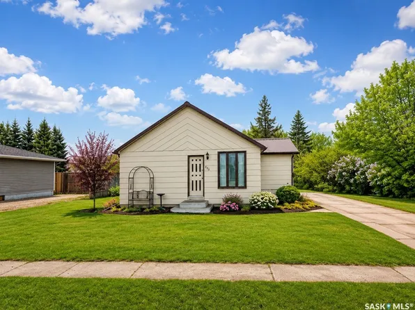 620 2nd Avenue, Raymore, SK S0A 3J0