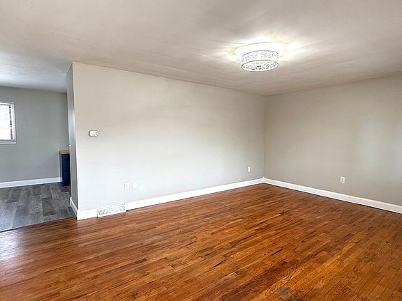 5th image of 4031 Davison Ave