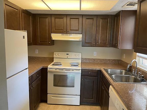 3rd image of 1528 SE Royal Green Cir #202