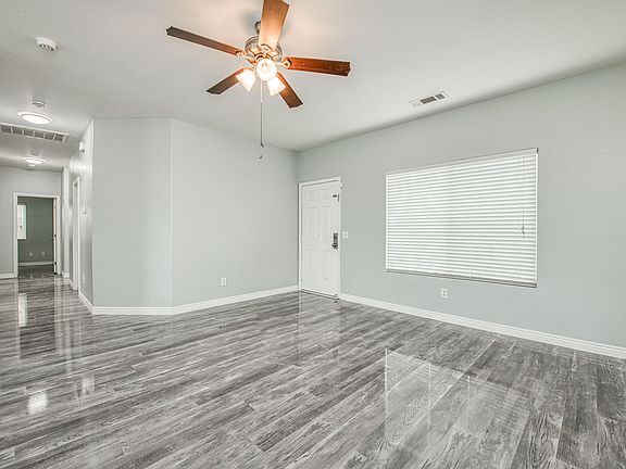 4th image of 234 E Riverbend Court