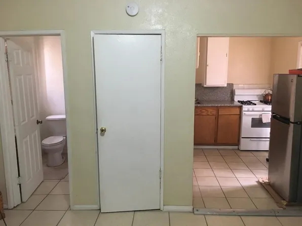 155 E 10th St APT 3, Perris, CA 92570