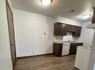 Le Chateau, Waterloo, IA 50701