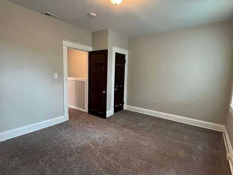 1329 Homestead St — Photo 13