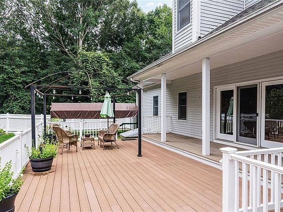 5th image of 116 Holly Hills Ln