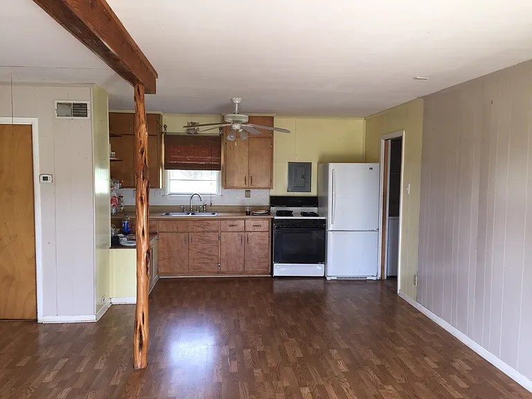 2222 Mount Gainor Rd — Photo 4