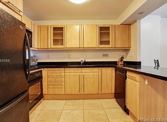 3rd image of 2301 Collins Ave APT 1132