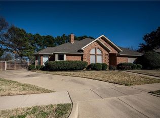 3224 Channing Ln, Bedford, TX 76021