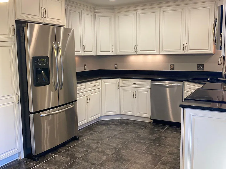 7968 Kenmore Dr — Photo 15