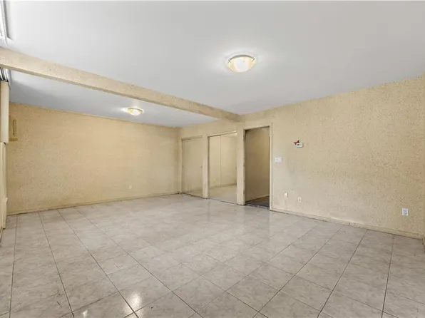 2726 East 27th Street image 19 of 29