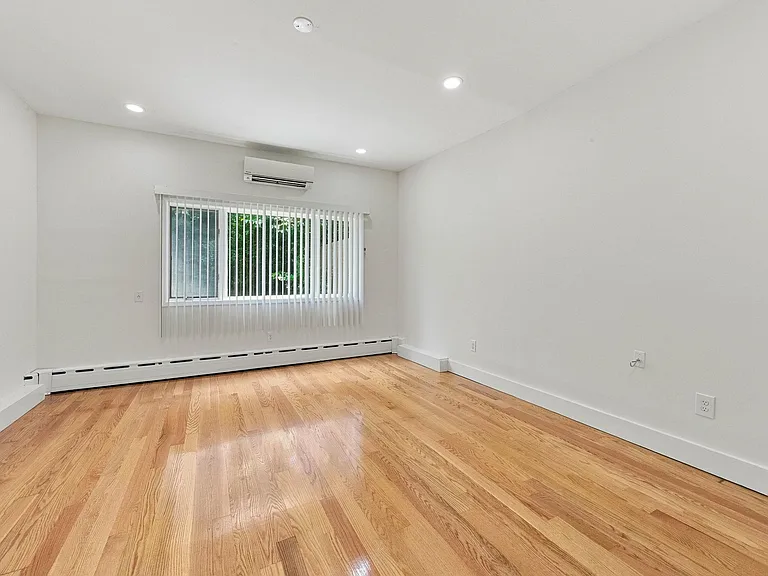 1017 Park Ave #G — Photo 6
