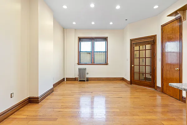 Rented by Compass | media 8