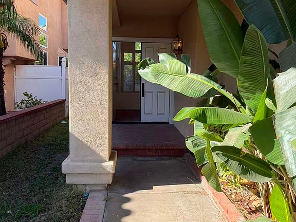 3rd image of 2332 Vista Moora Ave