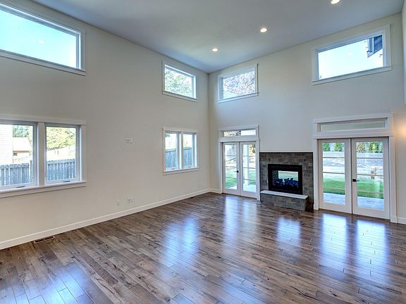 5th image of 668 10th Ave